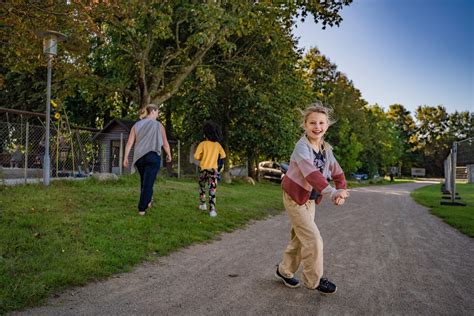 silkeborg friskole|Kontakt os